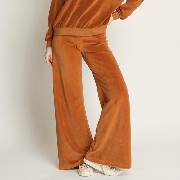 Suzi Kondi Pants - Suzie Kondi Zephyra Flare Pant Velour Brown Orange Rust Casual Woman’s XS